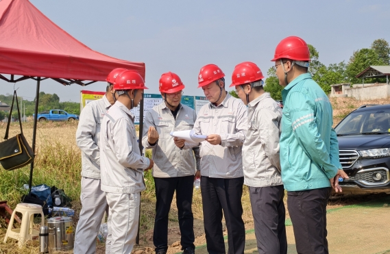 張恒董事長到阿壩-成都東1000kV特高壓線路工程調研慰問
